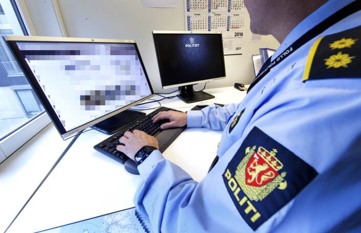 Utover høsten blir de mindreårige asylsøkerne sendt videre fra transittmottaket i Oslo. De blir spredt rundt i landet. Samtidig begynner politiet på ulike steder i Norge å motta anmeldelser om seksuelle overgrep mot unge, enslige asylsøkere fra samme transittmottak i Oslo. Illustrasjonsfoto: Gorm Kallestad / NTB scanpix Utover høsten blir de mindreårige asylsøkerne sendt videre fra transittmottaket i Oslo. De blir spredt rundt i landet. Samtidig begynner politiet på ulike steder i Norge å motta anmeldelser om seksuelle overgrep mot unge, enslige asylsøkere fra samme transittmottak i Oslo. Illustrasjonsfoto: Gorm Kallestad / NTB scanpix