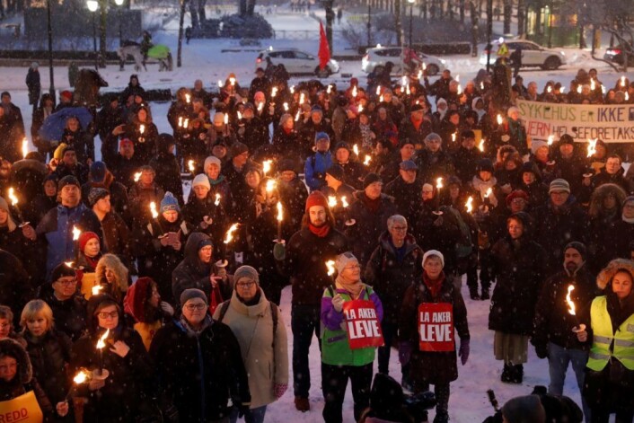 Engasjementet for å redde Ullevål sykehus er stadig økende blant osloborgerne. Her fra en demonstrasjon utenfor Stortinget tidligere denen måneden. Foto: Terje Bendiksby / NTB scanpix Engasjementet for å redde Ullevål sykehus er stadig økende blant osloborgerne. Her fra en demonstrasjon utenfor Stortinget tidligere denen måneden. Foto: Terje Bendiksby / NTB scanpix