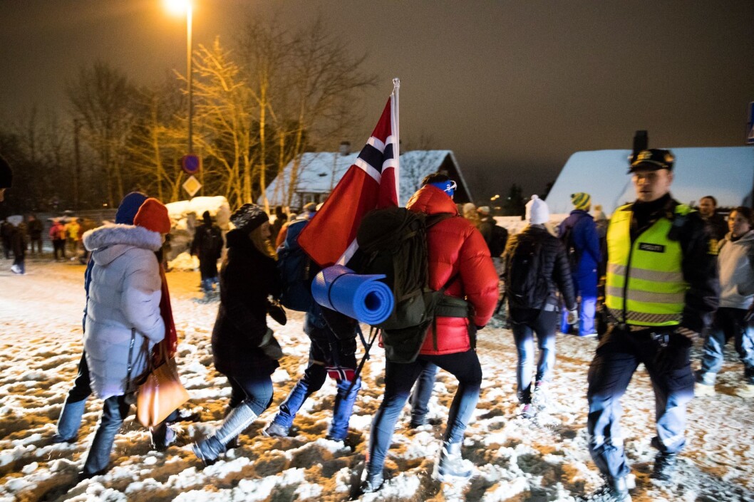 Mennesker på vei hjem fra etter femmila i Kollen i fjor. Foto: Berit Roald / NTB scanpix Mennesker på vei hjem fra etter femmila i Kollen i fjor. Foto: Berit Roald / NTB scanpix