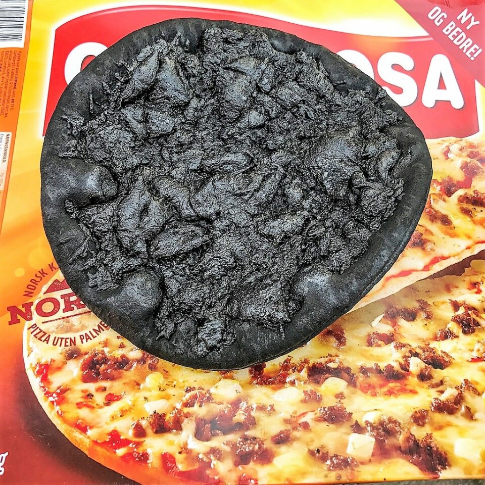 Brannvesenet i Oslo må stadig oftere rykke ut til svidde pizzaer og andre matretter gjenglemt på komfyr eller i stekeovn. Foto: Oslo brann- og redningsetat