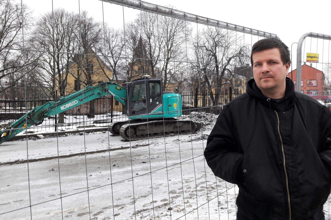 � Vi i Gamlebyen er lei av byggestøy, og er lei av det ikke tas hensyn til bomiljøet vårt, sier Andreas Drevland i Gamlebyen beboerforening. Foto: Anders Høilund � Vi i Gamlebyen er lei av byggestøy, og er lei av det ikke tas hensyn til bomiljøet vårt, sier Andreas Drevland i Gamlebyen beboerforening. Foto: Anders Høilund