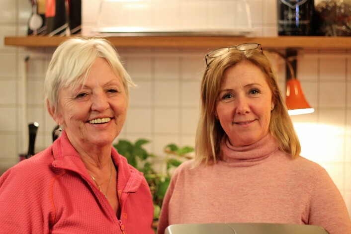 Vaffelbestemor Liv Marie Nygaard (t.v.) og Siv Thorkildsen. Foto: André Kjernsli Vaffelbestemor Liv Marie Nygaard (t.v.) og Siv Thorkildsen. Foto: André Kjernsli