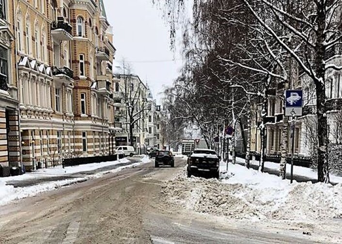 I februar ble det dumpet snø på handikapp-parkeringen i Elisenbergveien på Frogner. Foto: Fremtidens Frogner I februar ble det dumpet snø på handikapp-parkeringen i Elisenbergveien på Frogner. Foto: Fremtidens Frogner