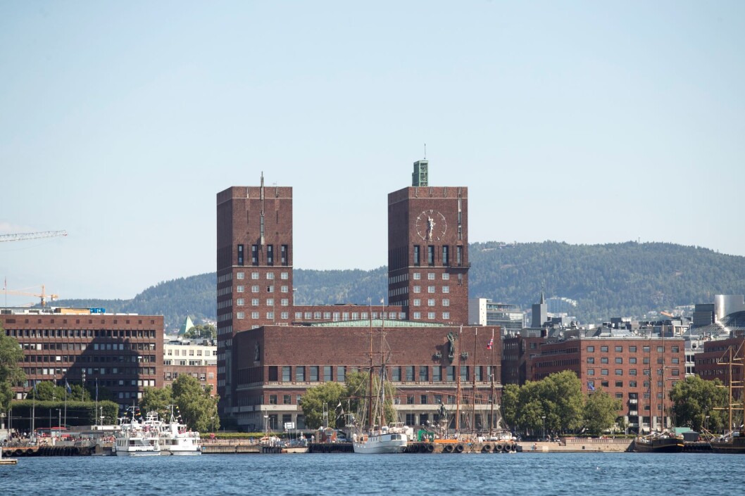 Oslo rådhus sett fra sjøen i Oslo. Foto: Terje Bendiksby / NTB scanpix Oslo rådhus sett fra sjøen i Oslo. Foto: Terje Bendiksby / NTB scanpix