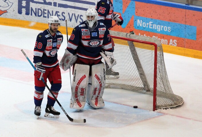 VIF slapp inn et par surregoal, men sikret avansement til semifinalespill. Foto. André Kjernsli VIF slapp inn et par surregoal, men sikret avansement til semifinalespill. Foto. André Kjernsli