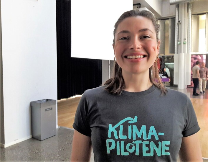 � På skolene treffer jeg mange engasjerte elever, sier Oslo kommunes klimapilot, Emilie Vernes Vereide. Mange Frydenberg-elever ble inspirert av klimapilotens foredrag. Foto: Anders Høilund � På skolene treffer jeg mange engasjerte elever, sier Oslo kommunes klimapilot, Emilie Vernes Vereide. Mange Frydenberg-elever ble inspirert av klimapilotens foredrag. Foto: Anders Høilund