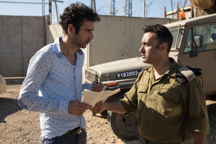 Tel Aviv on Fire er en komedie regissert av Sameh Zoabi. Filmen handler om en palestinsk filmarbeider og en israelsk grensevakt. Illustrasjonsfoto fra filmen Tel Aviv on Fire er en komedie regissert av Sameh Zoabi. Filmen handler om en palestinsk filmarbeider og en israelsk grensevakt. Illustrasjonsfoto fra filmen