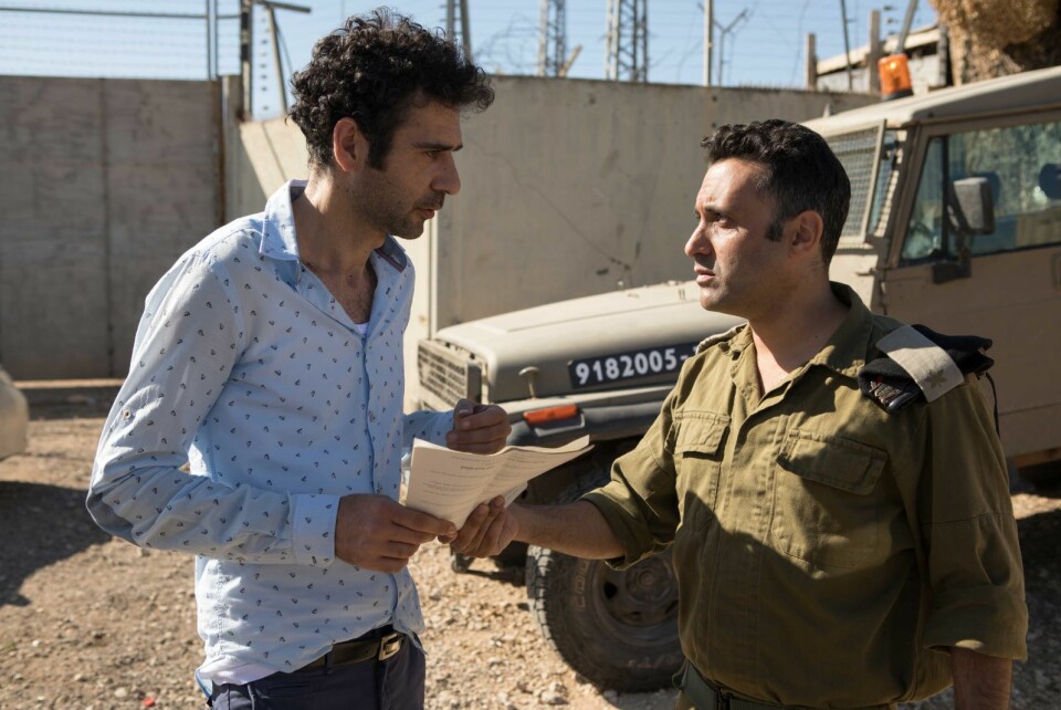 Tel Aviv on Fire er en komedie regissert av Sameh Zoabi. Filmen handler om en palestinsk filmarbeider og en israelsk grensevakt. Illustrasjonsfoto fra filmen