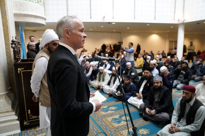 � Angrepet i Christchurch var et angrep på en fredagsbønn – som denne. Jeg forstår om noen blir redde. Men heller enn å frykte, må angrepet gi oss styrke til å slåss mot ekstremisme i alle former, sa kunnskaps- og integreringsminister Jan Tore Sanner. Foto: Cornelius Poppe / NTB scanpix � Angrepet i Christchurch var et angrep på en fredagsbønn – som denne. Jeg forstår om noen blir redde. Men heller enn å frykte, må angrepet gi oss styrke til å slåss mot ekstremisme i alle former, sa kunnskaps- og integreringsminister Jan Tore Sanner. Foto: Cornelius Poppe / NTB scanpix