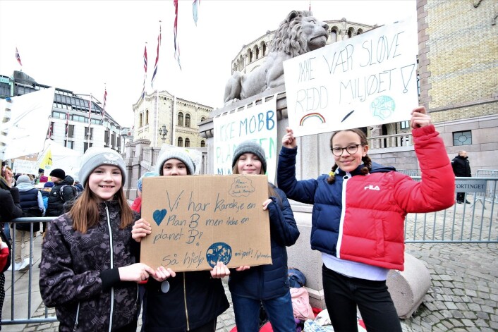 F.v: Sarah-Maria (11) Alma (11) Mirjam (11) og Sara (12) tok turen fra Steinerskolen på Nesodden, Foto: André Kjernsli F.v: Sarah-Maria (11) Alma (11) Mirjam (11) og Sara (12) tok turen fra Steinerskolen på Nesodden, Foto: André Kjernsli