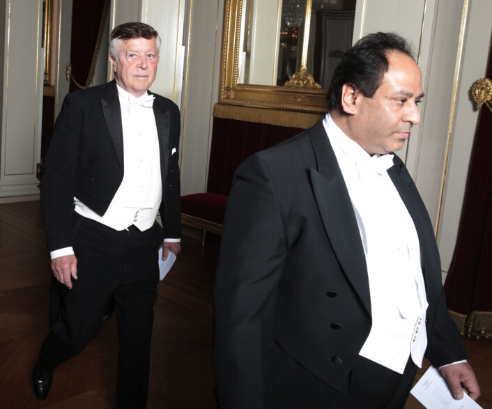 Som mangeårig Høyre-politiker og leder av 14. augustkomitéen er Aamir Javed Sheikh å se i mange ulike sammenhenger. Her foran Jens P. Heyerdahl på vei inn til en gallamiddag på Slottet. 14. august er nasjonaldagen til Pakistan. Foto: Lise Åserud / NTB scanpix Som mangeårig Høyre-politiker og leder av 14. augustkomitéen er Aamir Javed Sheikh å se i mange ulike sammenhenger. Her foran Jens P. Heyerdahl på vei inn til en gallamiddag på Slottet. 14. august er nasjonaldagen til Pakistan. Foto: Lise Åserud / NTB scanpix