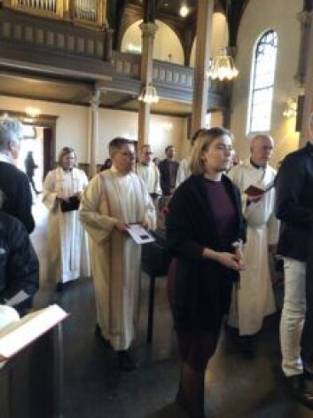 Prestene gikk i kø på den siste dagen i Sofienberg kirke. Foto: Kjersti Opstad Prestene gikk i kø på den siste dagen i Sofienberg kirke. Foto: Kjersti Opstad