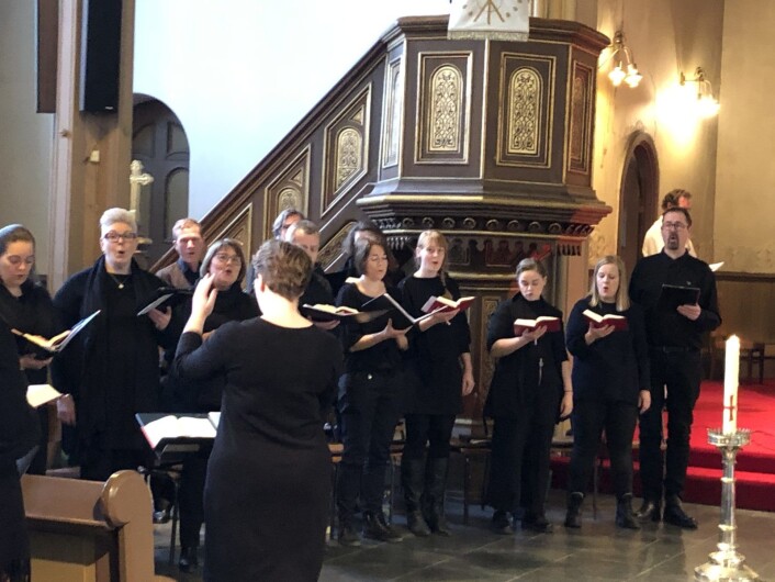 Sofienbergkoret sang vakkert for alle i kirken. Foto: Kjersti Opstad Sofienbergkoret sang vakkert for alle i kirken. Foto: Kjersti Opstad