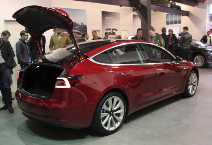 Tesla åpnet for Model 3-reserveringer i mars 2016. Her vises bilen for første gang i Norge i desember 2018. Foto: Morten Abrahamsen / NTB scanpix Tesla åpnet for Model 3-reserveringer i mars 2016. Her vises bilen for første gang i Norge i desember 2018. Foto: Morten Abrahamsen / NTB scanpix