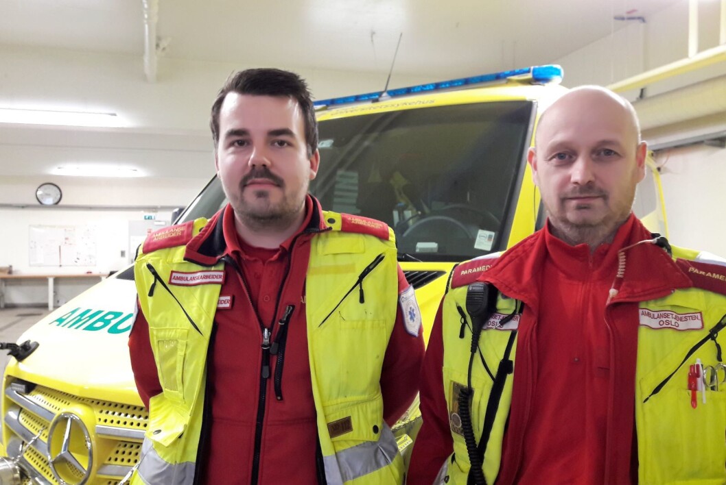 Tillitsvalgte i ambulansetjenesten i Oslo, Vegard Rødningsby (tv) og Morten Marthinsen mener at det må tas hensyn til utrykningsjøretøyene når gravearbeidene i byen planlegges. Foto: Anders Høilund Tillitsvalgte i ambulansetjenesten i Oslo, Vegard Rødningsby (tv) og Morten Marthinsen mener at det må tas hensyn til utrykningsjøretøyene når gravearbeidene i byen planlegges. Foto: Anders Høilund
