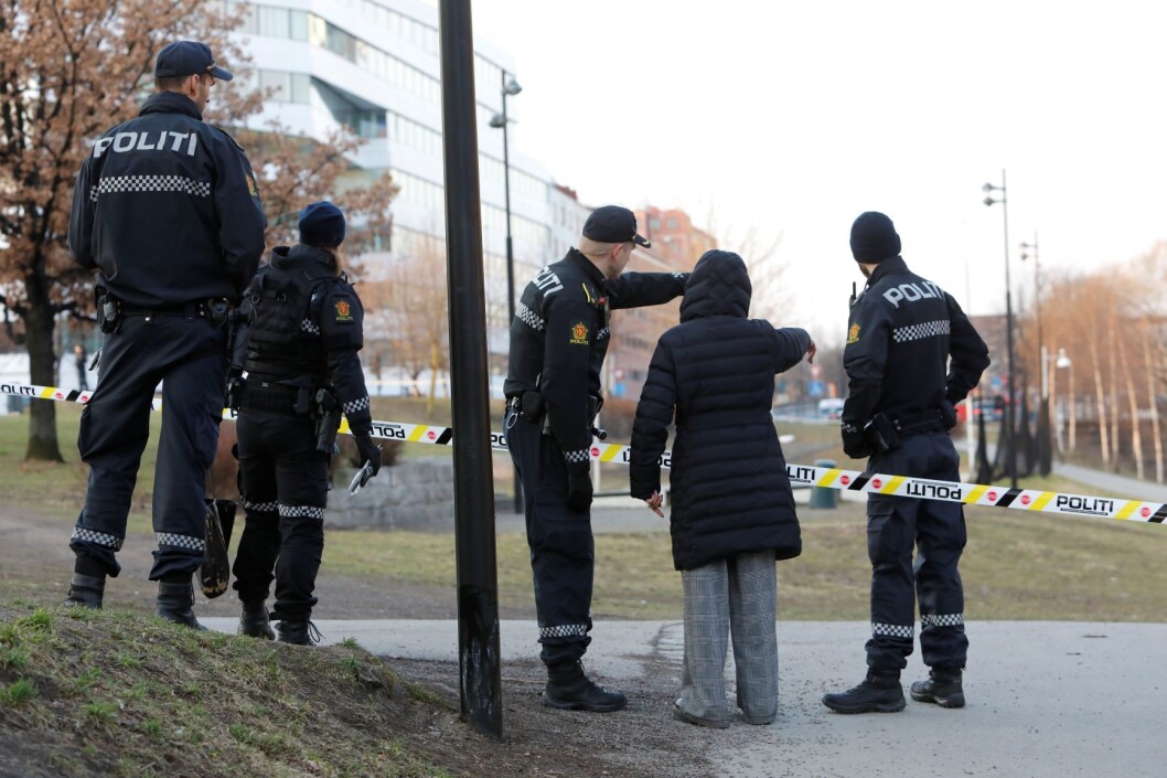 En mann ble skutt i foten på Grünerløkka torsdag morgen. Torsdag kveld var fortsatt ingen pågrepet. Foto: Ole Berg-Rusten / NTB scanpix En mann ble skutt i foten på Grünerløkka torsdag morgen. Torsdag kveld var fortsatt ingen pågrepet. Foto: Ole Berg-Rusten / NTB scanpix