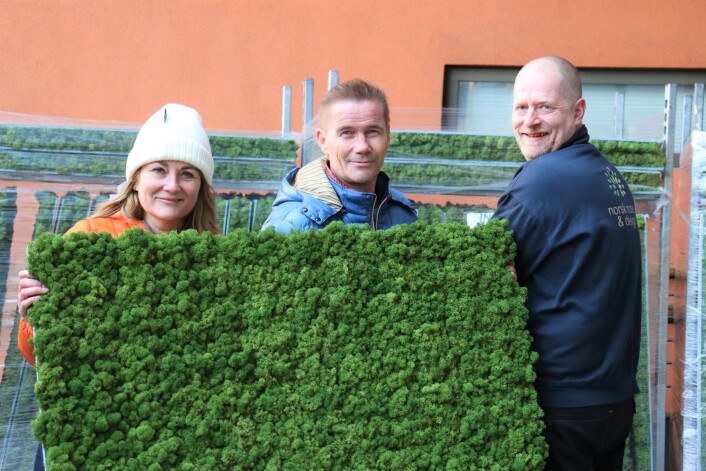 Fra venstre: Heidi Foss, daglig leder i Norsk Mose & Design, Jostein Bratten, teknisk sjef i KLP Eiendom og Bjørn Nytrøen-Rygh avdelingsleder Rendalen i Norsk Mose & Design. Fra venstre: Heidi Foss, daglig leder i Norsk Mose & Design, Jostein Bratten, teknisk sjef i KLP Eiendom og Bjørn Nytrøen-Rygh avdelingsleder Rendalen i Norsk Mose & Design.
