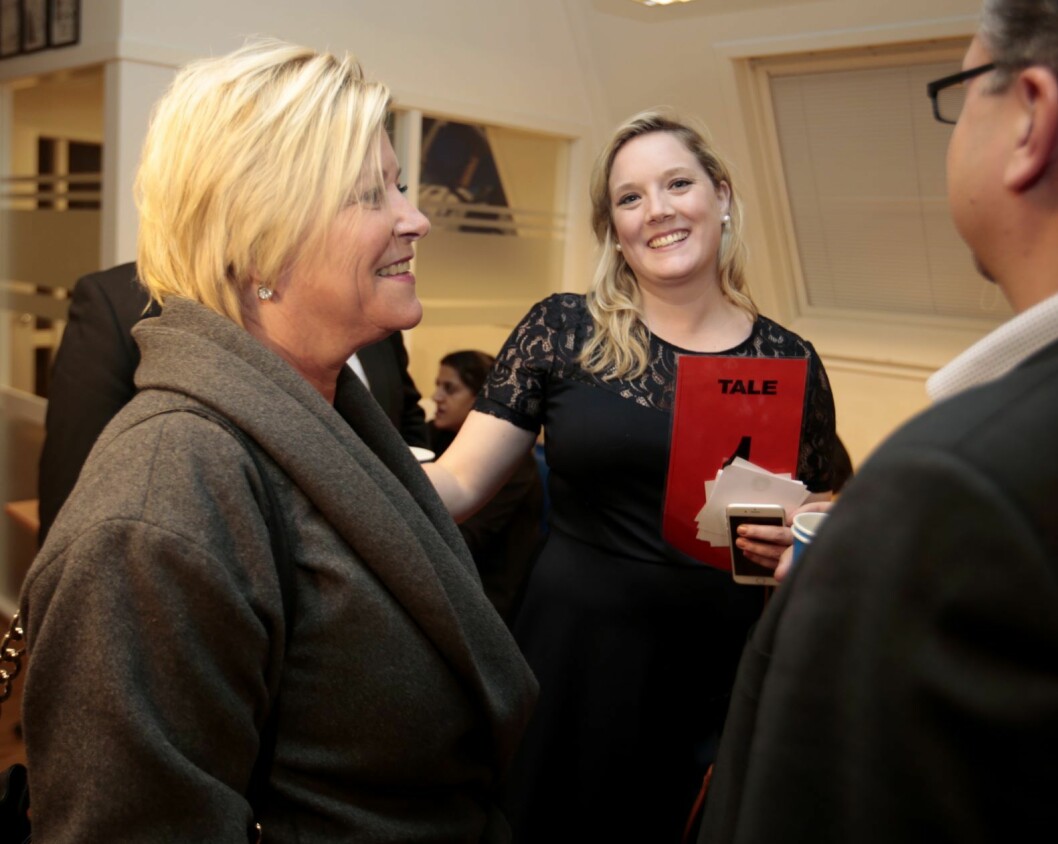 Aina Stenersen (i midten) er Oslo Frps toppkandidat i høstens kommunevalg. Foto: Lise Åserud / NTB scanpix