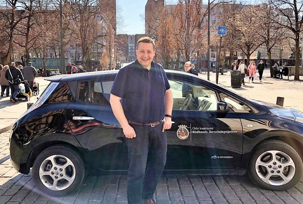KrFs førstekandidat ved kommunevalget, Espen Andreas Hasle, foreslår at Oslo kommune deler sine tjenestebiler med befolkningen i hovedstaden når de ikke brukes av kommunens folk. Foto: Vegard Heldal KrFs førstekandidat ved kommunevalget, Espen Andreas Hasle, foreslår at Oslo kommune deler sine tjenestebiler med befolkningen i hovedstaden når de ikke brukes av kommunens folk. Foto: Vegard Heldal