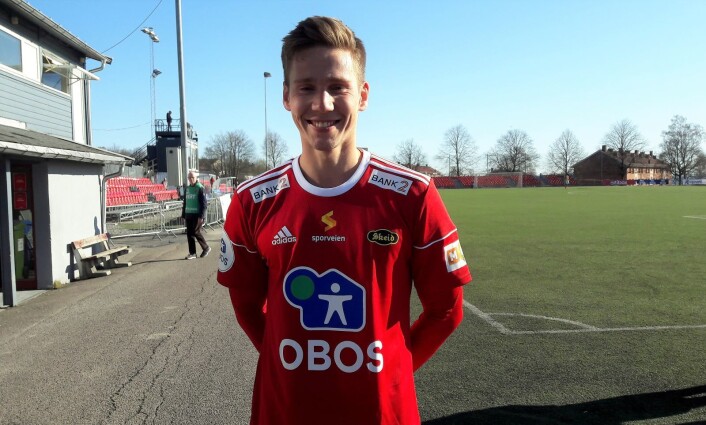Fredrik Berglie ble kastet ut på dypt vann som midtstopper mot Jerv. Han syntes stopperdebuten gikk fint, til tross for litt nerver i starten. Foto: Anders Høilund Fredrik Berglie ble kastet ut på dypt vann som midtstopper mot Jerv. Han syntes stopperdebuten gikk fint, til tross for litt nerver i starten. Foto: Anders Høilund