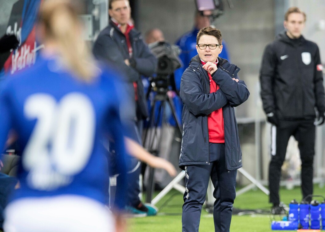 Monica Knudsen og Vålerengas damelag i Toppserien hadde full pott på tre kamper før de møtte Avaldsnes. Foto: Terje Pedersen / NTB scanpix Monica Knudsen og Vålerengas damelag i Toppserien hadde full pott på tre kamper før de møtte Avaldsnes. Foto: Terje Pedersen / NTB scanpix