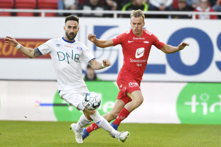 Vålerengas Magnus Lekven (t.v.) og Branns Petter Strand under kampen som til slutt endte 1-1. Foto: Marit Hommedal / NTB scanpix Vålerengas Magnus Lekven (t.v.) og Branns Petter Strand under kampen som til slutt endte 1-1. Foto: Marit Hommedal / NTB scanpix
