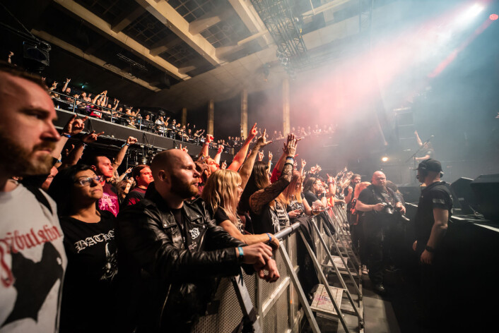 Billettprisene var stive, men til gjengjeld sto stemningen høyt i været. Foto: Terje Ottesen / Inferno Metal Festival Billettprisene var stive, men til gjengjeld sto stemningen høyt i været. Foto: Terje Ottesen / Inferno Metal Festival