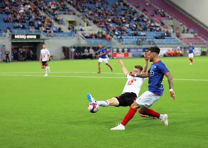 VIFs unge kantspiller Aron Dønnum kom innpå etter 73 minutter i kampen mot Odd. Foto: André Kjernsli VIFs unge kantspiller Aron Dønnum kom innpå etter 73 minutter i kampen mot Odd. Foto: André Kjernsli