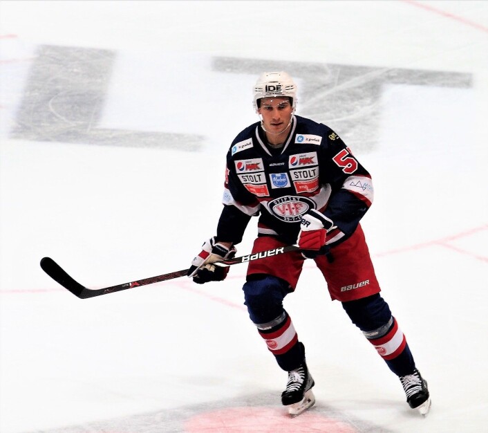 Vålerengas Brede Csiszar fikk med seg seriemesterskap i sin siste sesong for klubben. � Det er utrolig, utrolig trist å miste Brede, sier Espen "Shampo" Knutsen. Foto: André Kjernsli Vålerengas Brede Csiszar fikk med seg seriemesterskap i sin siste sesong for klubben. � Det er utrolig, utrolig trist å miste Brede, sier Espen "Shampo" Knutsen. Foto: André Kjernsli