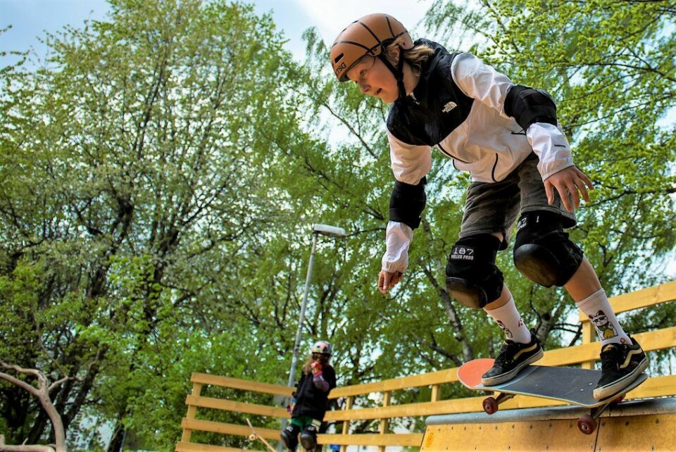 Snart 12 år gamle Aksel Sørum trener fem ganger i uka på skateboardet sitt. Foto: Morten Lauveng Jørgensen