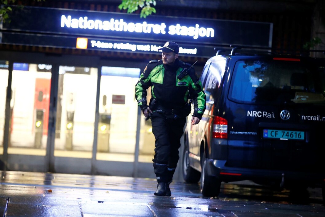 10–12 personer var involvert i masseslagsmålet på Nationalthetret T-banestasjon. Illustrasjonsfoto: Terje Pedersen / NTB scanpix 10–12 personer var involvert i masseslagsmålet på Nationalthetret T-banestasjon. Illustrasjonsfoto: Terje Pedersen / NTB scanpix
