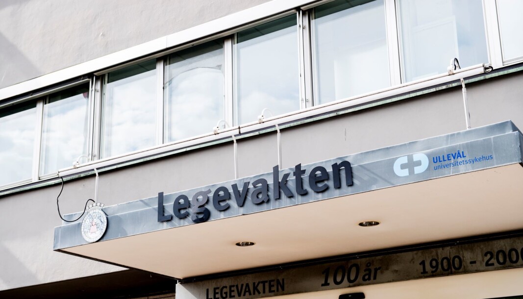 Flere tusenvis benyttet seg av koronatelefonen på lørdag, så mange at bare syv prosent kom gjennom og fikk muligheten til å snakke med noen. Flere tusenvis benyttet seg av koronatelefonen på lørdag, så mange at bare syv prosent kom gjennom og fikk muligheten til å snakke med noen.