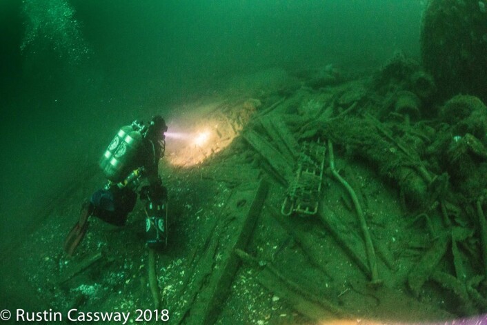 Helt nede på 60 meters dyp lå vrakrestene av det norske handelsskipet, D/S Octavian. Foto: Rustin Cassway Helt nede på 60 meters dyp lå vrakrestene av det norske handelsskipet, D/S Octavian. Foto: Rustin Cassway