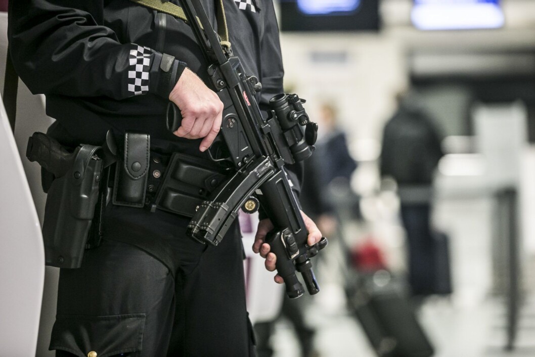 � Vi har nå avsluttet det aktive søket etter gjerningsmannen, opplyser politiet ved 17.15-tiden. Foto: Trond Reidar Teigen / NTB scanpix � Vi har nå avsluttet det aktive søket etter gjerningsmannen, opplyser politiet ved 17.15-tiden. Foto: Trond Reidar Teigen / NTB scanpix