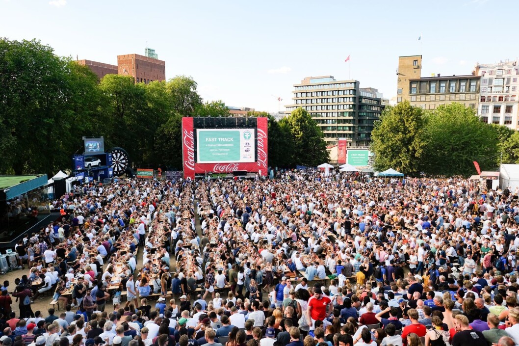 Slik har det sett ut på Kontraskjæret i Oslo under tidligere fotballmesterskap. Til sommeren vises fotball-VM for kvinner. Foto: Fredrik Hagen / NTB scanpix Slik har det sett ut på Kontraskjæret i Oslo under tidligere fotballmesterskap. Til sommeren vises fotball-VM for kvinner. Foto: Fredrik Hagen / NTB scanpix