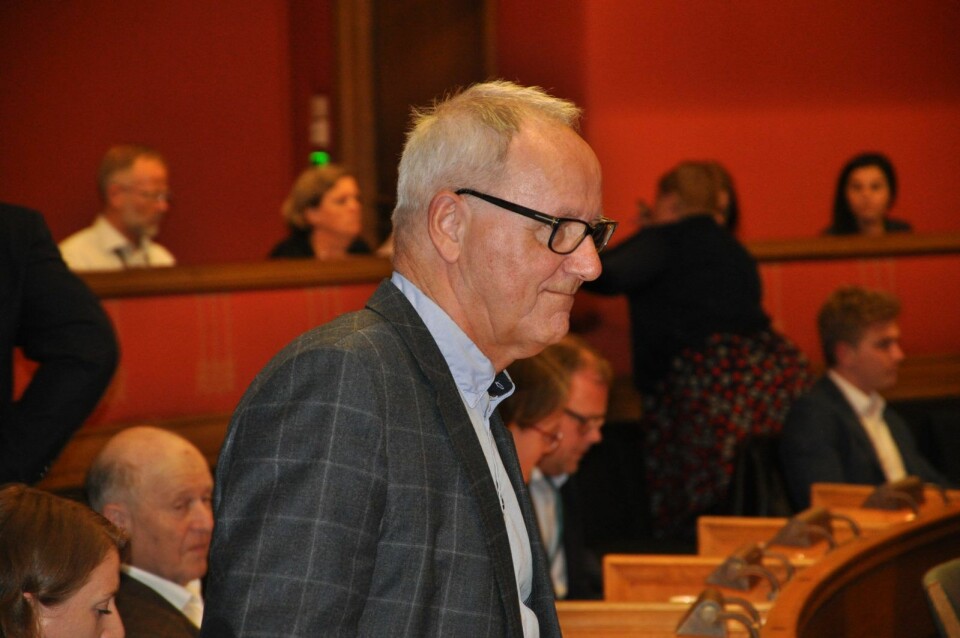Her har SVs Ivar Johansen akkurat holdt sitt innlegg der han forsvarer de rødgrønne byrådspartienes beslutning om å ikke stemme for husleie-kuttet. Fotograferingen skjer, i tråd med bystyrets regler, fra presselosjen under møtets gang. Foto: Arnsten Linstad
