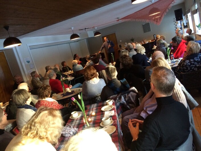 Når det er lunsjkonsert på Kirkehjørnet kan det bli fullt i lokalet. Foto: Magnhild Landrø Når det er lunsjkonsert på Kirkehjørnet kan det bli fullt i lokalet. Foto: Magnhild Landrø