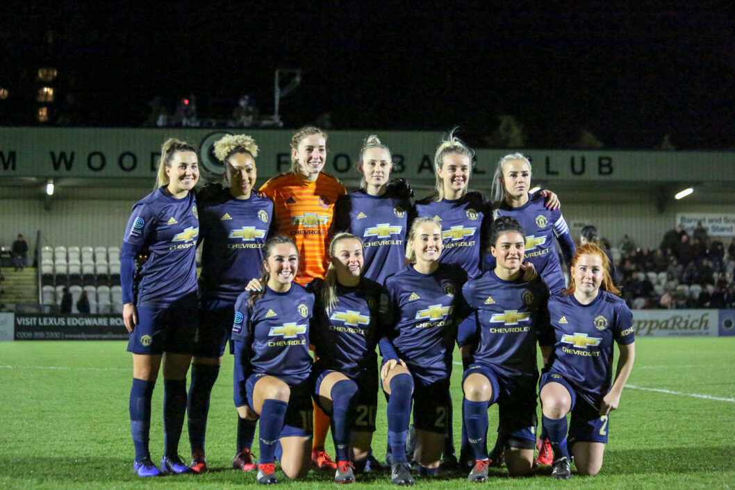 Manchester United women fra deres kamp mot Arsenal i februar. Foto: Katie Chan / Wikimedia Commons Manchester United women fra deres kamp mot Arsenal i februar. Foto: Katie Chan / Wikimedia Commons
