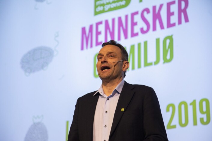 � Tunge kjøretøy og biler står for nesten halvparten av CO2-utslippene fra veitrafikken, sier miljø- og samferdselsbyråd Arild Hermstad (MDG). Foto: Ola Vatn / NTB scanpix � Tunge kjøretøy og biler står for nesten halvparten av CO2-utslippene fra veitrafikken, sier miljø- og samferdselsbyråd Arild Hermstad (MDG). Foto: Ola Vatn / NTB scanpix