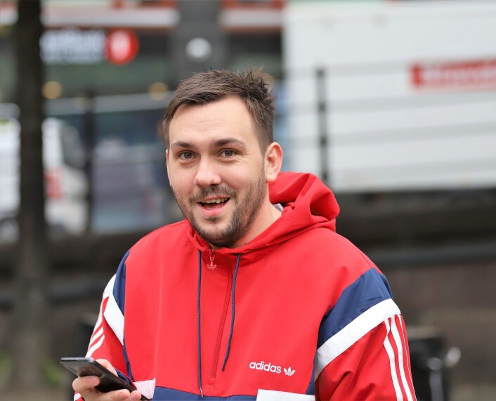 YouTuberen Dennis Vareide ba de unge om å være kritiske til hva de leser på nettet. Foto: André Kjernsli YouTuberen Dennis Vareide ba de unge om å være kritiske til hva de leser på nettet. Foto: André Kjernsli