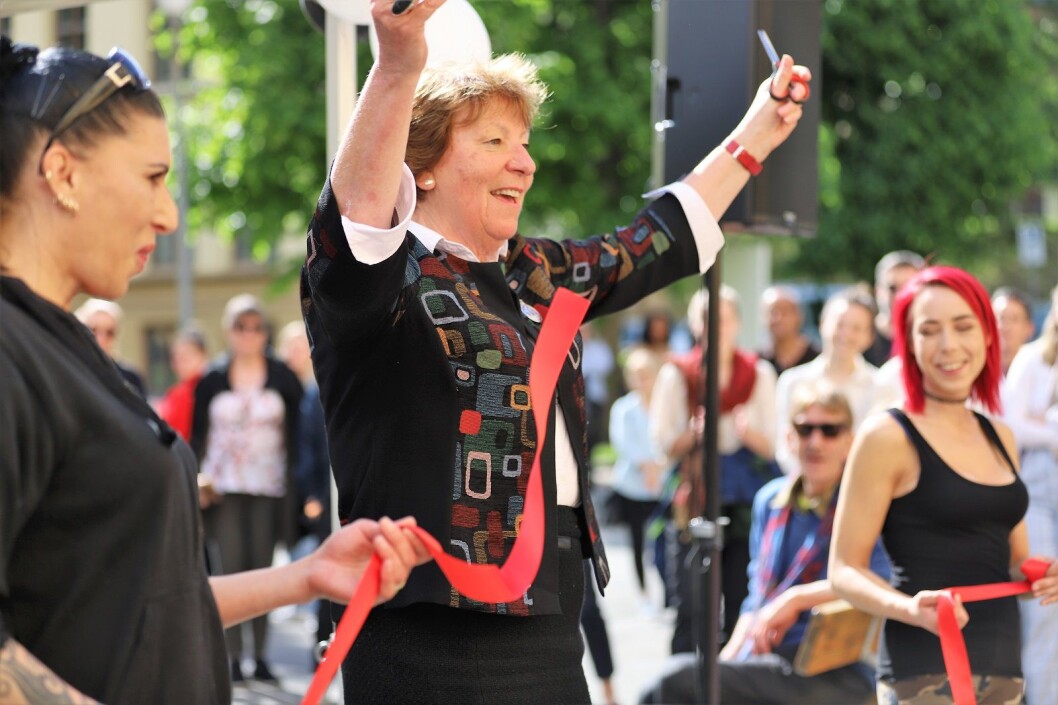 Ordfører Marianne Borgen fikk æren av å åpne =KAFFE på Lovisenberg sykehus. Foto: André Kjernsli Ordfører Marianne Borgen fikk æren av å åpne =KAFFE på Lovisenberg sykehus. Foto: André Kjernsli