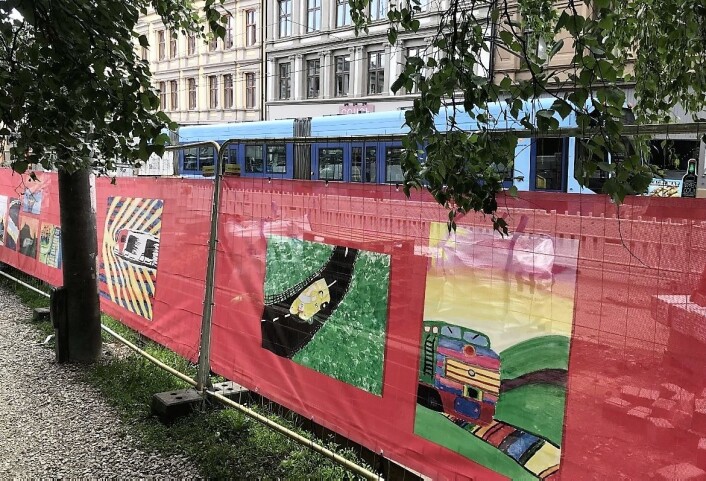 Byggeplassen er blitt til kunstgalleri. Foto: Fremtidenbyreise.no Byggeplassen er blitt til kunstgalleri. Foto: Fremtidenbyreise.no