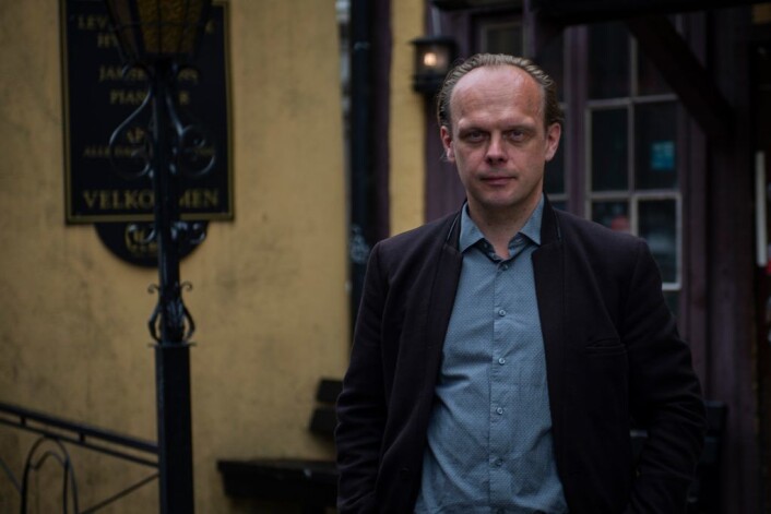 Geir Tandberg Steigan utenfor Queens pub. � Dette er et etablissement som kunne passet inn i Vaterland og nabostrøket Fjerdingen rundt år 1900, mener han. Foto: Morten Lauveng Jørgensen Geir Tandberg Steigan utenfor Queens pub. � Dette er et etablissement som kunne passet inn i Vaterland og nabostrøket Fjerdingen rundt år 1900, mener han. Foto: Morten Lauveng Jørgensen