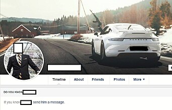 37-åring nektet for å eie Kalashnikov funnet i Porschen hans på Frogner, og ble frikjent i retten. Men på Facebook poserer han med automatvåpen