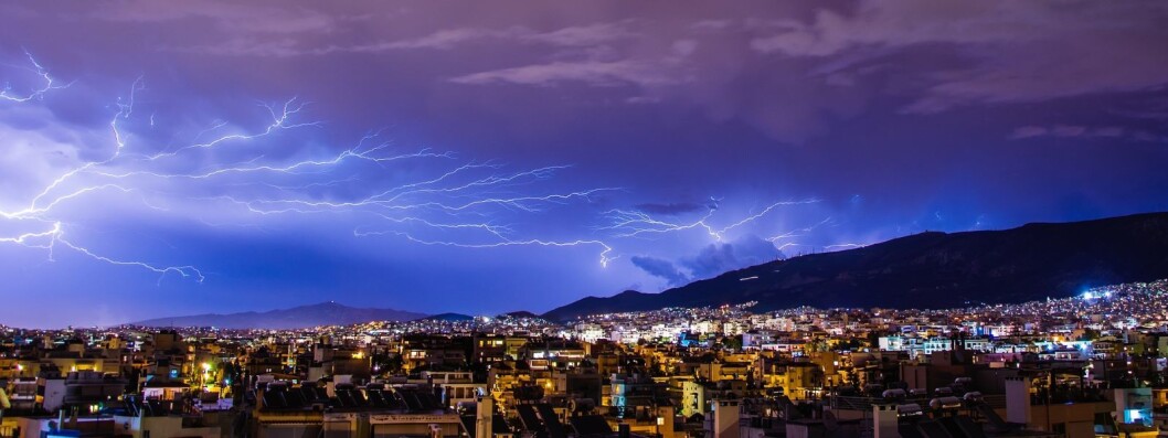 Det ventes et heftig tordenvær og kraftig regn over Oslo natt til fredag. Illustrasjonsfoto Det ventes et heftig tordenvær og kraftig regn over Oslo natt til fredag. Illustrasjonsfoto