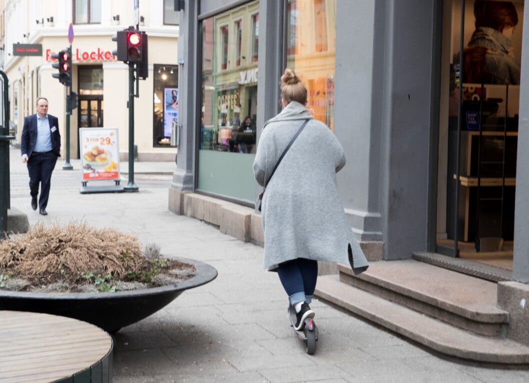 En mengde sparkesykler kan man leie i byen i Oslo. Elektrisk sparkesykkel. Foto: Terje Pedersen / NTB scanpix En mengde sparkesykler kan man leie i byen i Oslo. Elektrisk sparkesykkel. Foto: Terje Pedersen / NTB scanpix