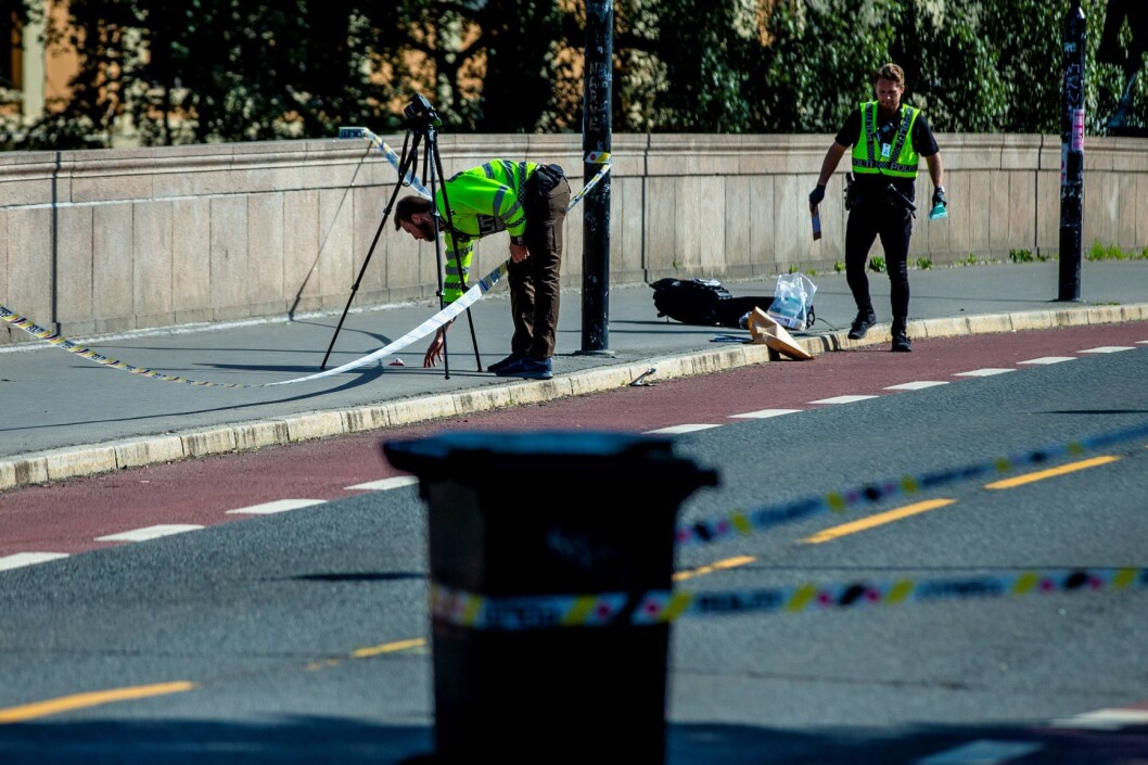 Hendelsen skjedde i morgentimene på Grünerløkka i Oslo. Politiet brukte elektrosjokkvåpen og avfyrte varselskudd under pågripelsen. Foto: Stian Lysberg Solum / NTB scanpix Hendelsen skjedde i morgentimene på Grünerløkka i Oslo. Politiet brukte elektrosjokkvåpen og avfyrte varselskudd under pågripelsen. Foto: Stian Lysberg Solum / NTB scanpix