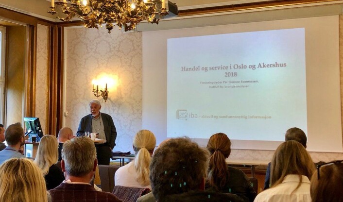 Per Gunnar Rasmussen presenterer tallene for oslohandelen hos Oslo Handelsstands forening. Foto: Øystein Aurlien Per Gunnar Rasmussen presenterer tallene for oslohandelen hos Oslo Handelsstands forening. Foto: Øystein Aurlien