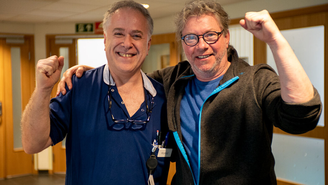 Hamid Farahmand og vaktmester Pål Johansen jubler for saftige forbedringer i lønn og pensjon. Foto: Thor Langfeldt Hamid Farahmand og vaktmester Pål Johansen jubler for saftige forbedringer i lønn og pensjon. Foto: Thor Langfeldt