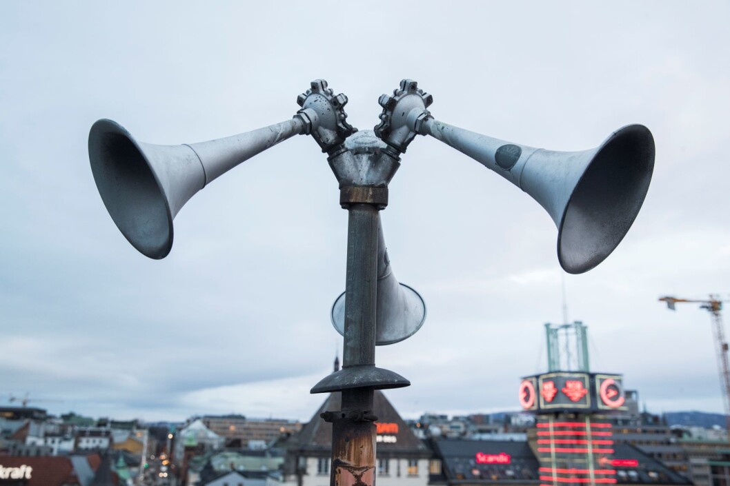 En tyfon, på folkemunne kalt flyalarm, på taket av Østbanehallen i Oslo. Illustrasjonsfoto: Håkon Mosvold Larsen / NTB scanpix En tyfon, på folkemunne kalt flyalarm, på taket av Østbanehallen i Oslo. Illustrasjonsfoto: Håkon Mosvold Larsen / NTB scanpix